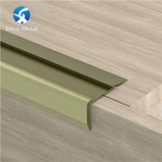 Tigla marginea scării